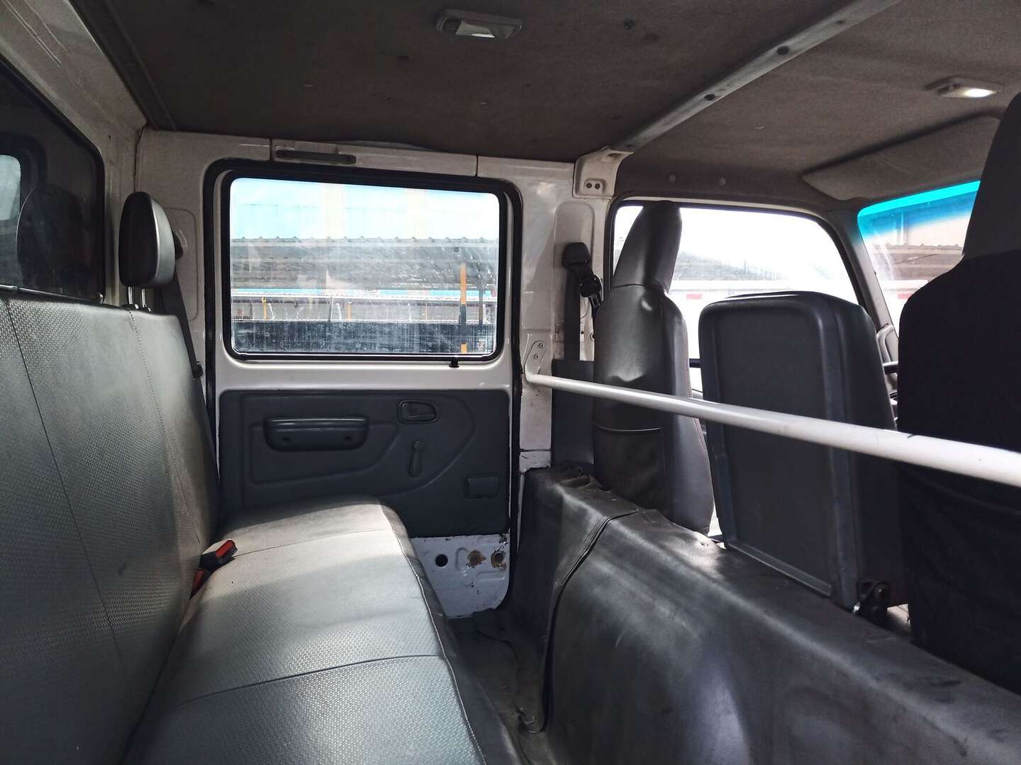Hino - Dutro - 2016