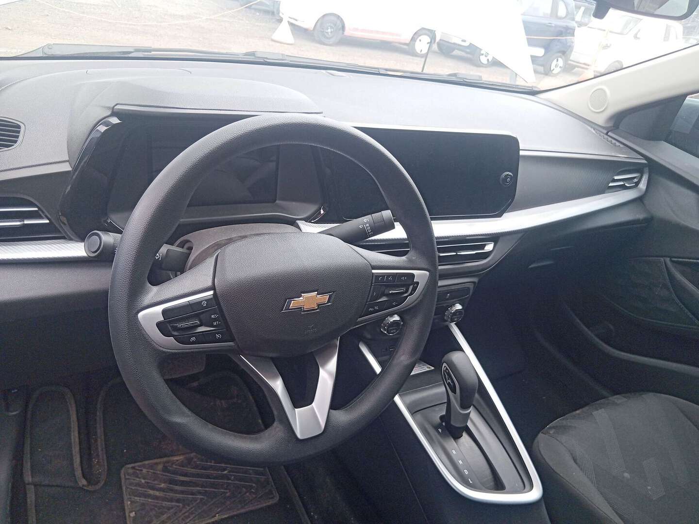 Chevrolet - Onix - 2026
