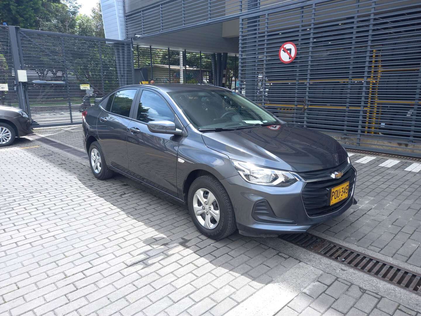Chevrolet - Onix - 2025