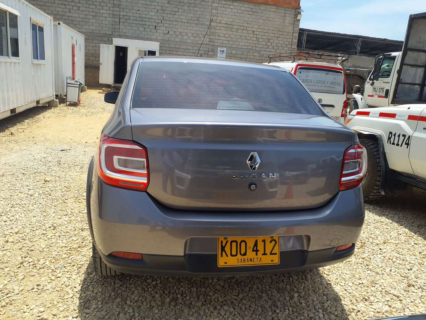 Renault - Logan - 2022