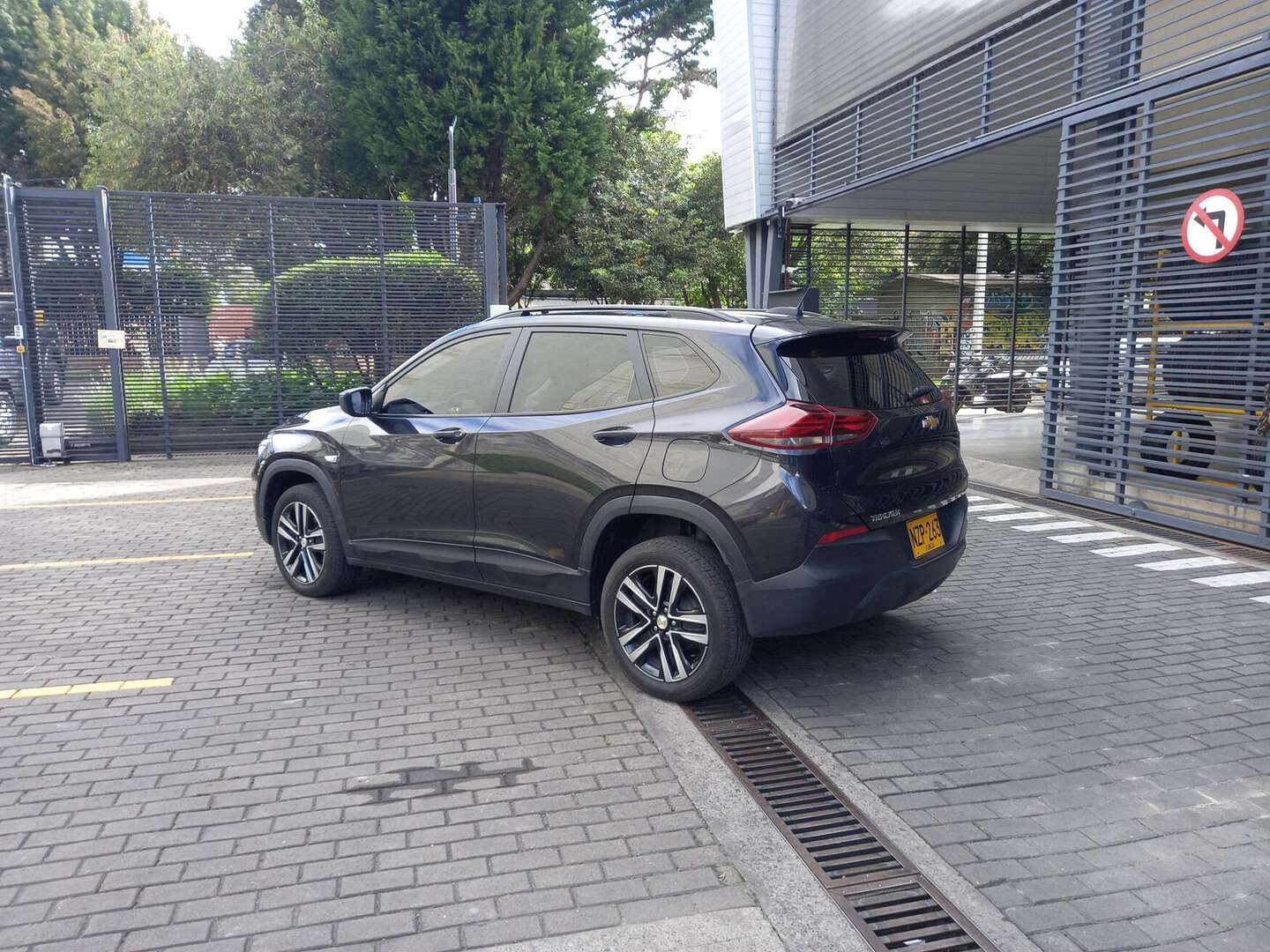 Chevrolet - Tracker - 2025