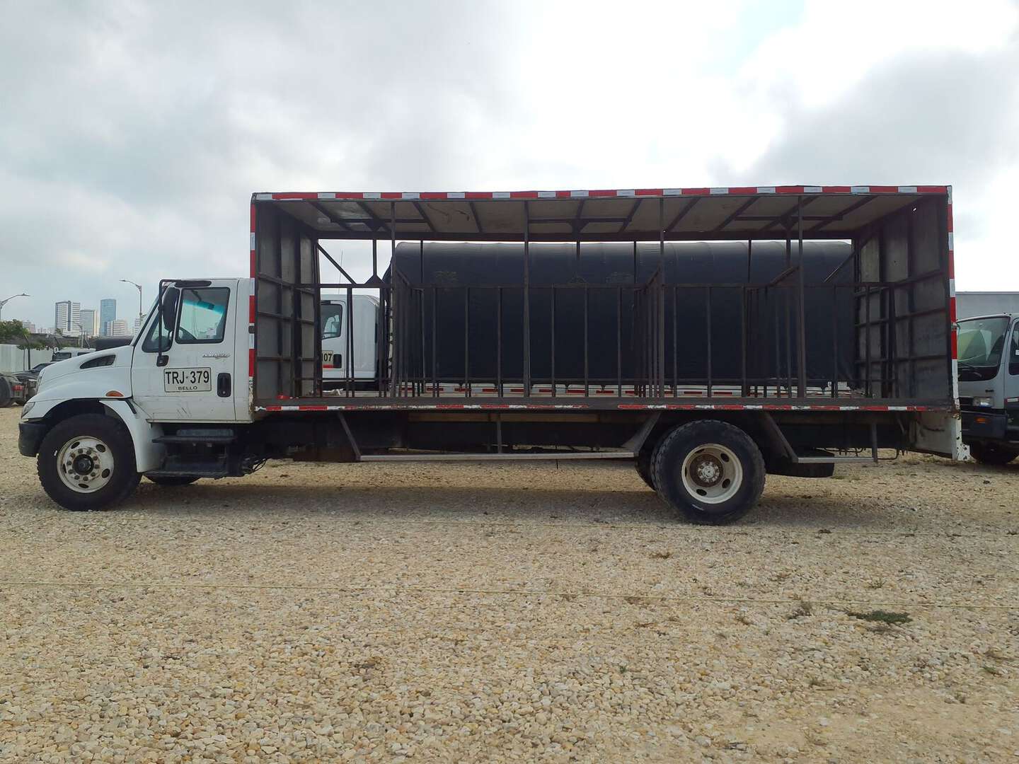 International - 4300 - 2012