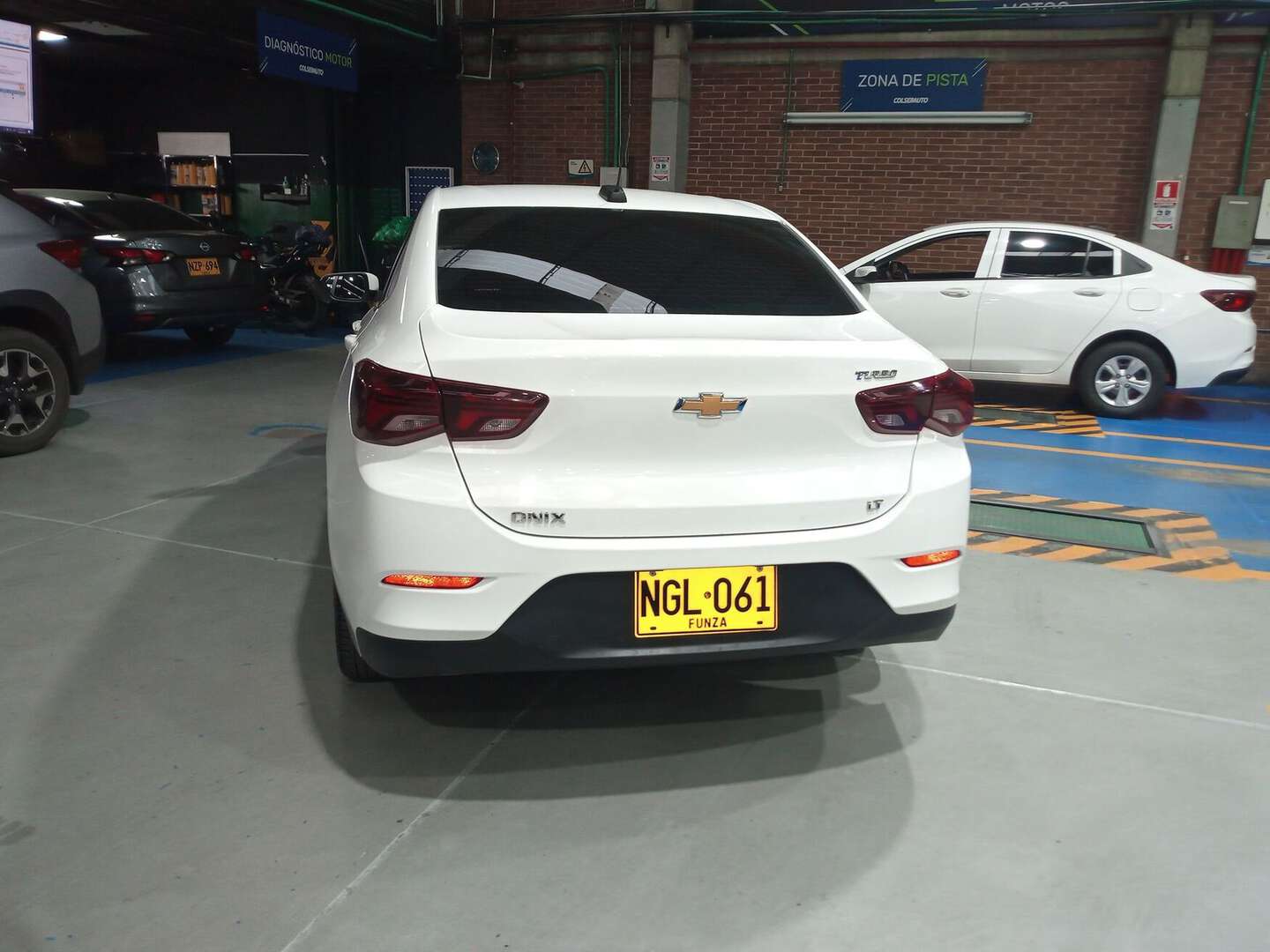 Chevrolet - Onix - 2024