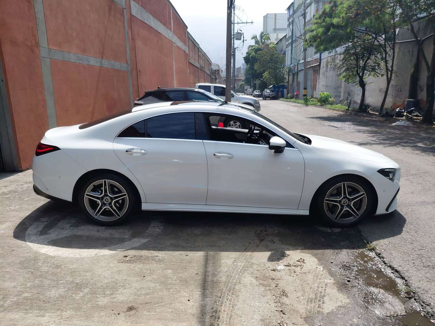 Mercedes Benz - CLA200 - 2024