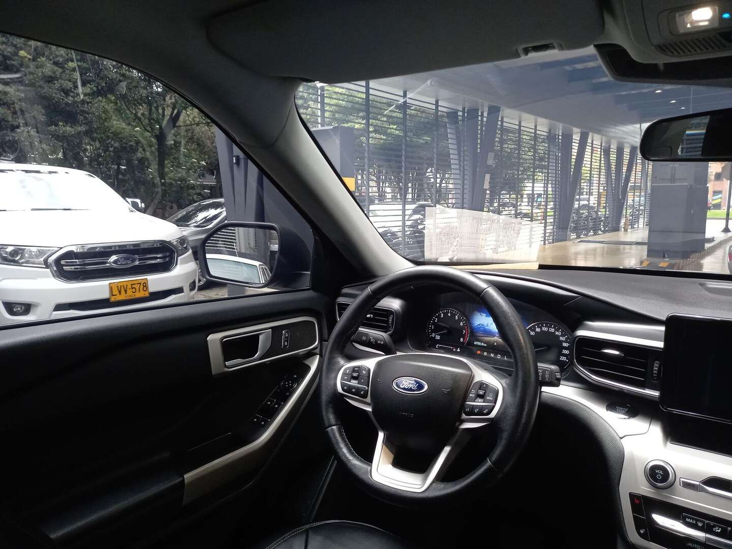 Ford - Explorer - 2023