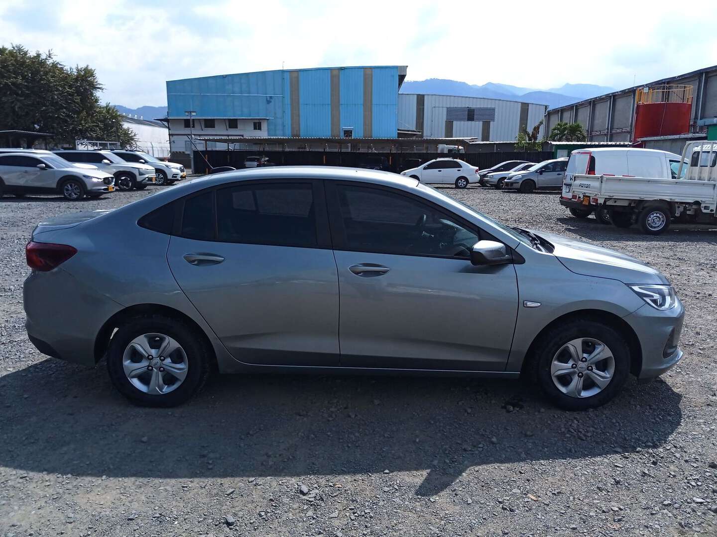 Chevrolet - Onix - 2025