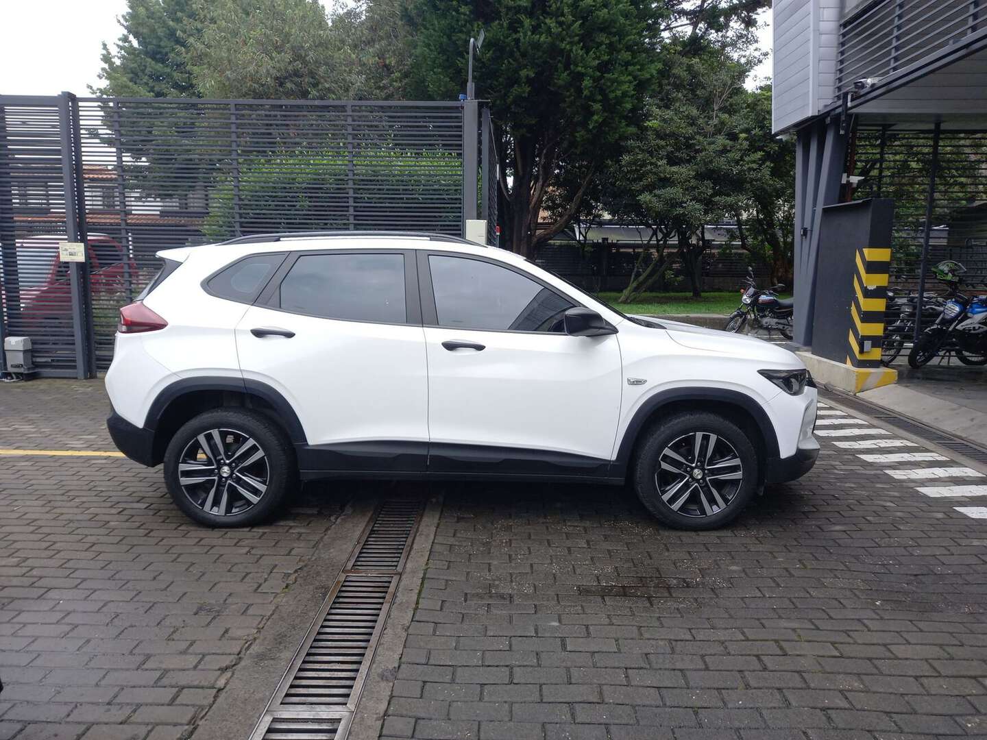Chevrolet - Tracker - 2025