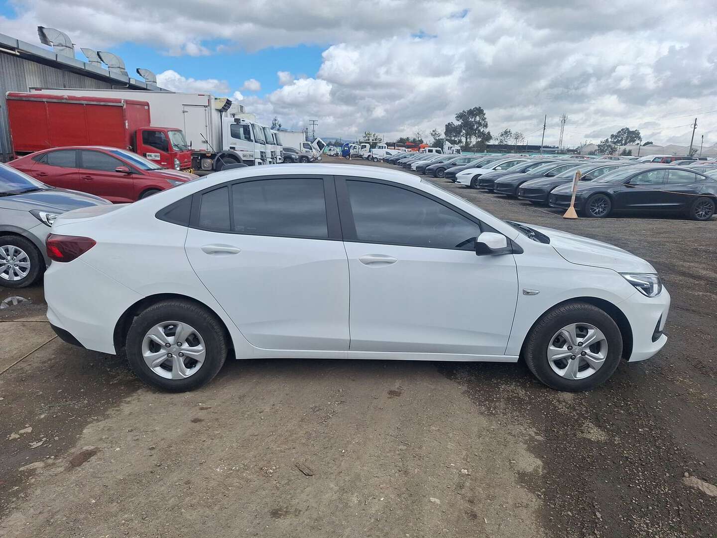 Chevrolet - Onix - 2025