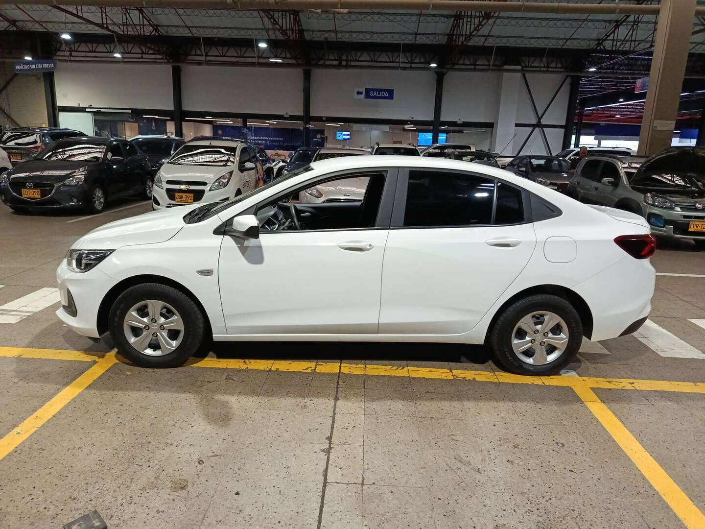 Chevrolet - Onix - 2025