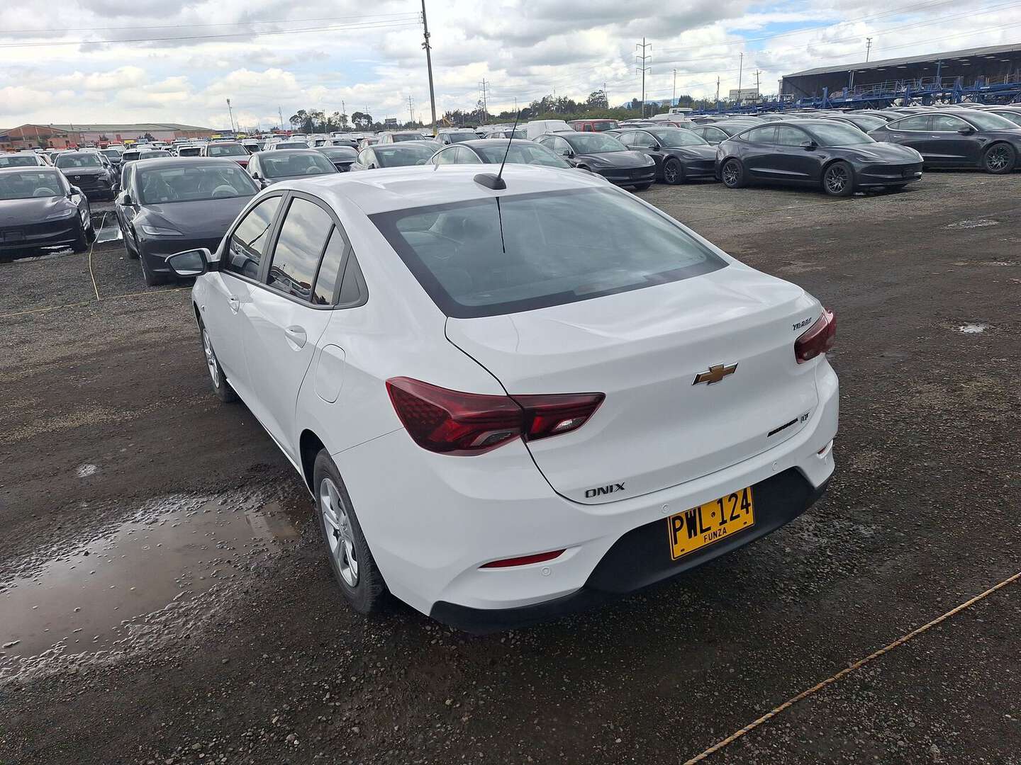 Chevrolet - Onix - 2025