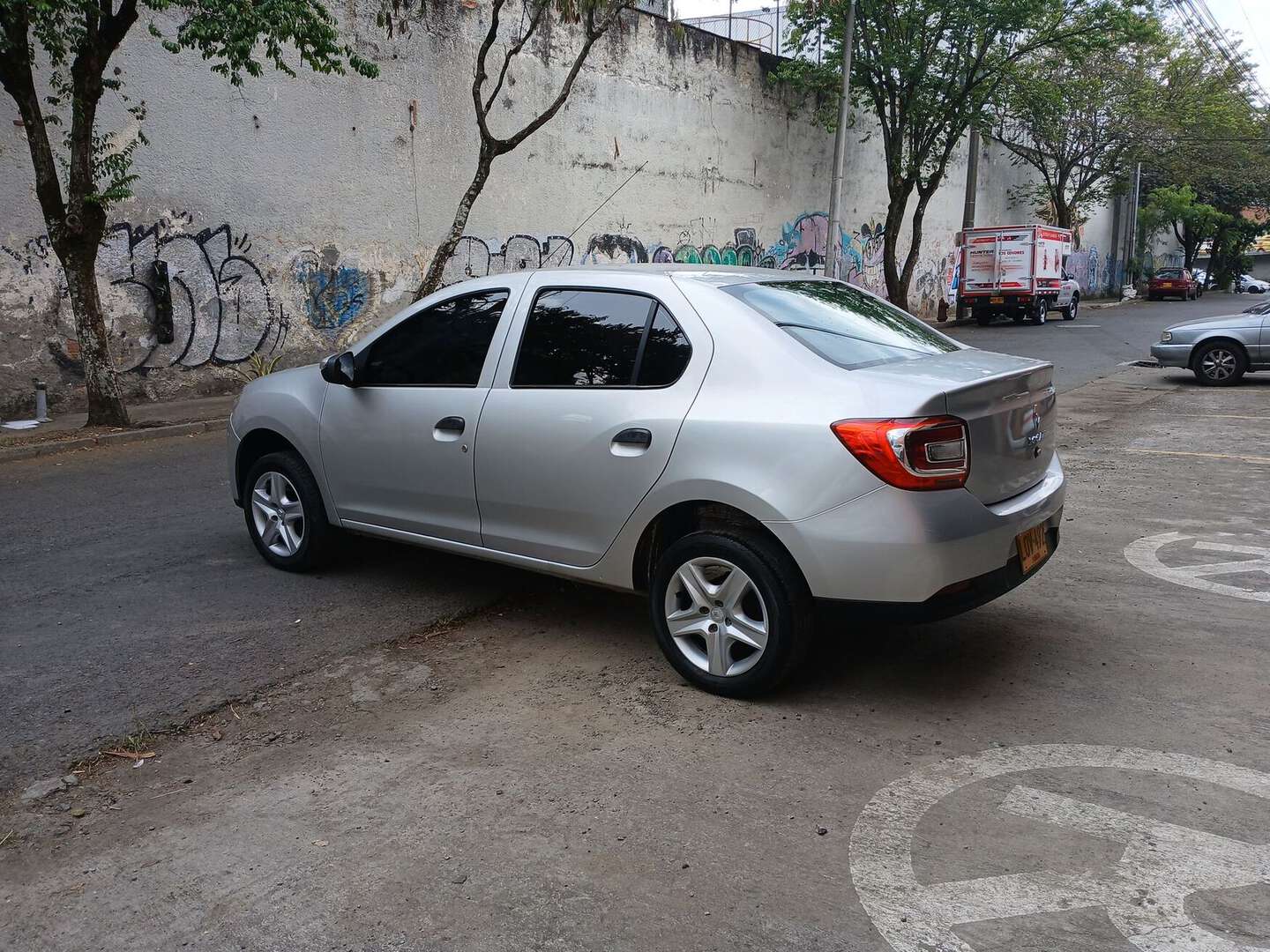 Renault - Logan - 2023