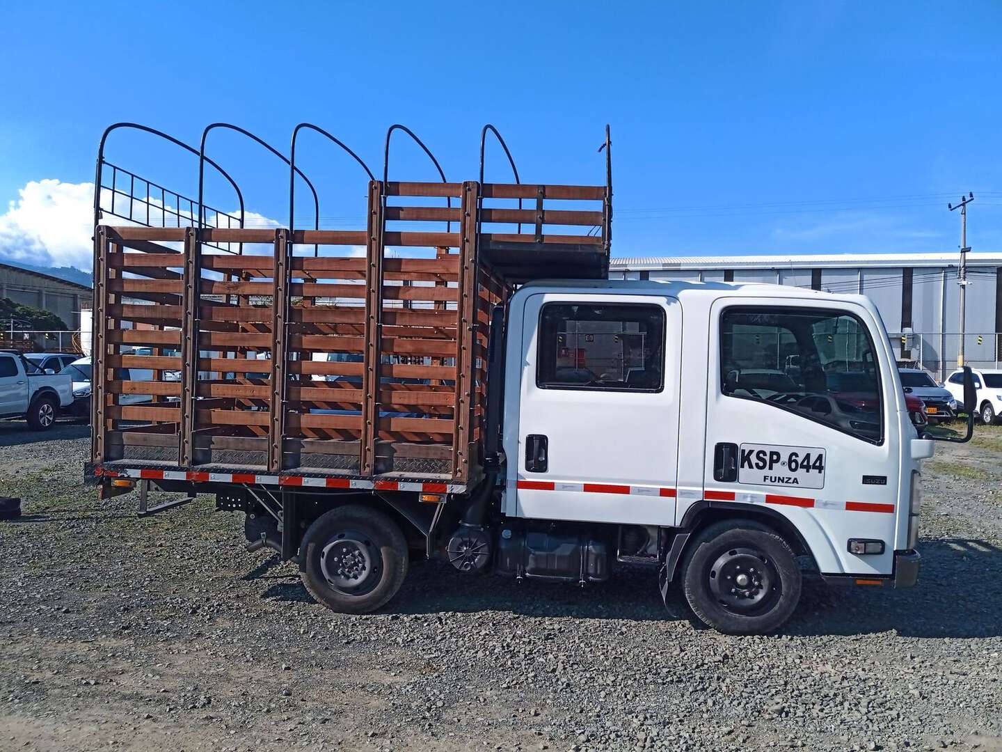 Chevrolet - NHR Doble - 2022