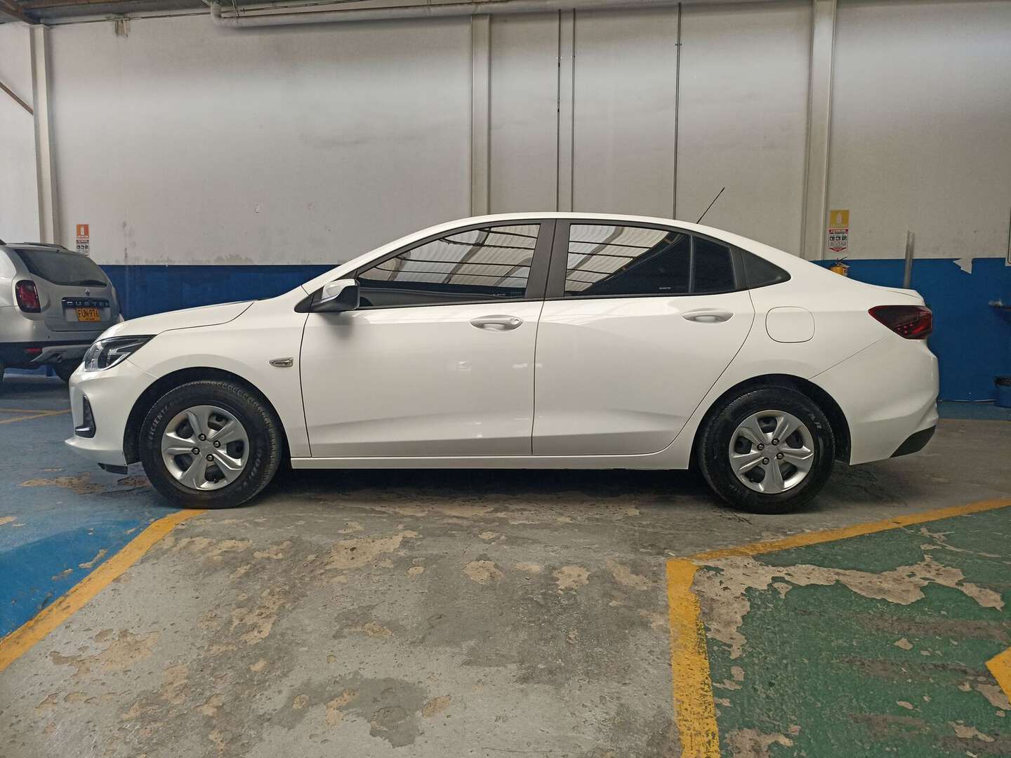 Chevrolet - Onix - 2025