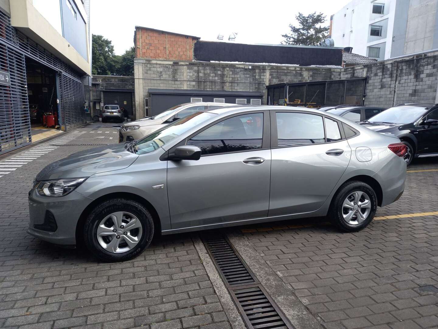 Chevrolet - Onix - 2025