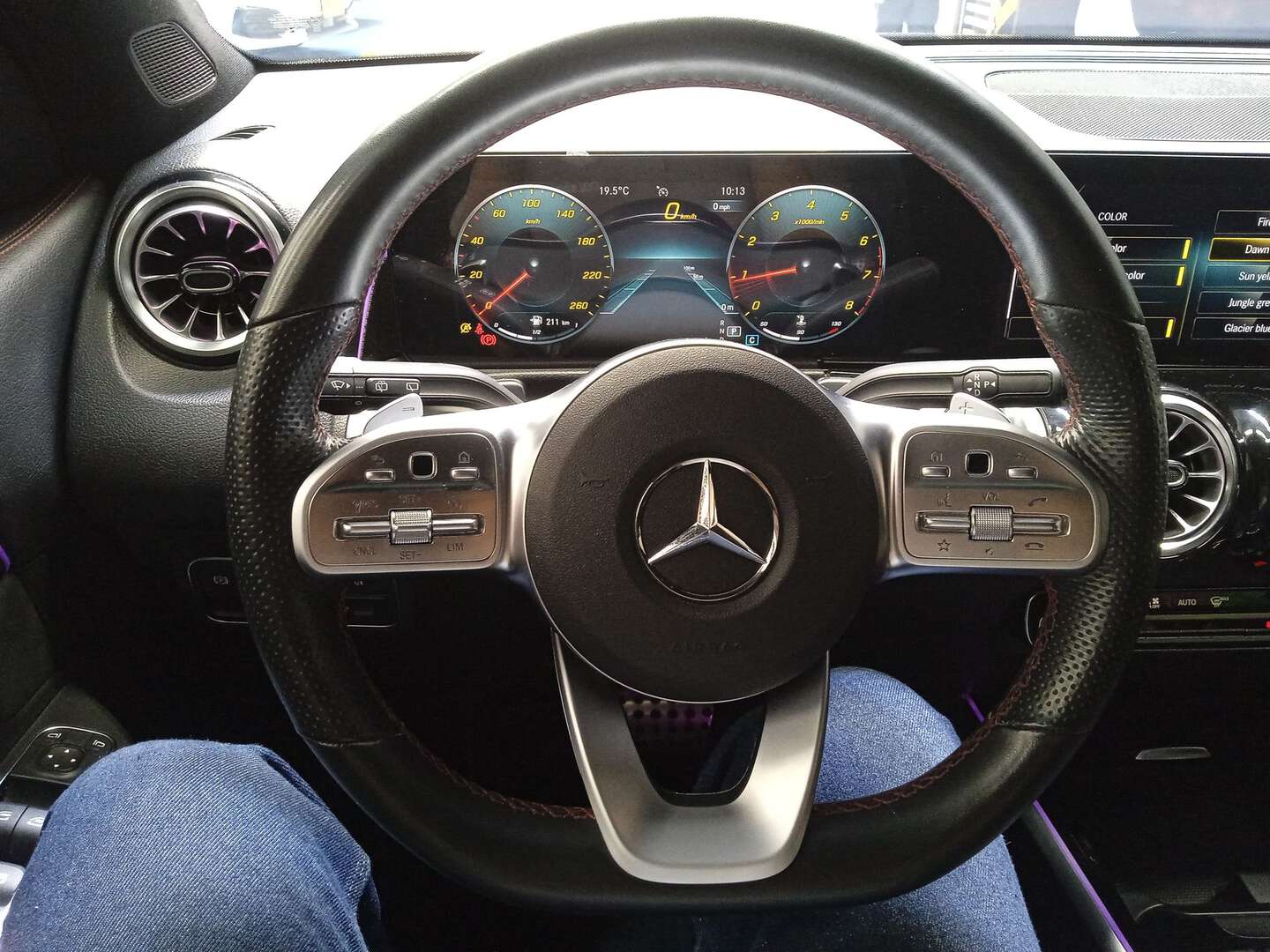 Mercedes Benz - GLB200 - 2022