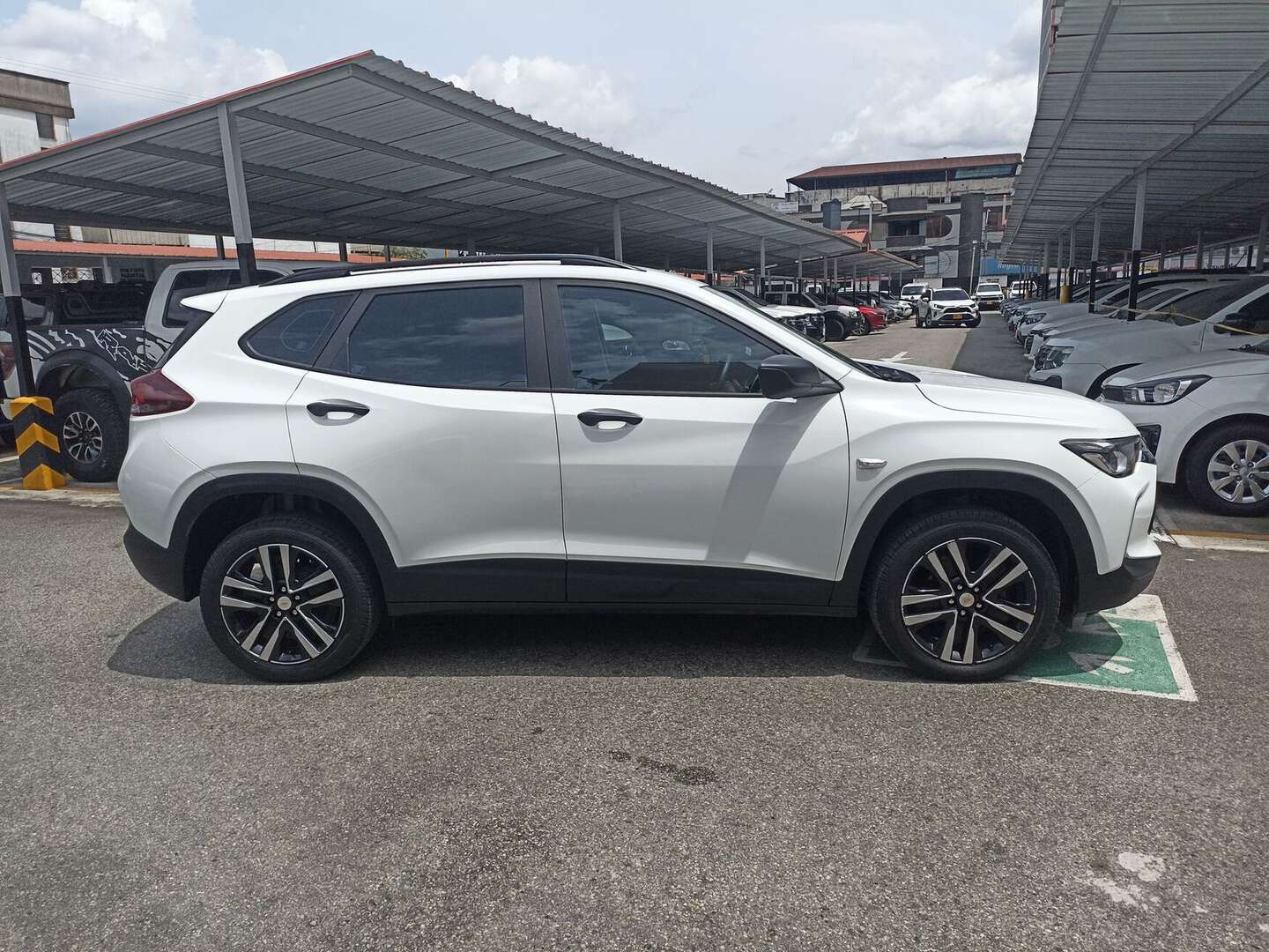 Chevrolet - Tracker - 2025