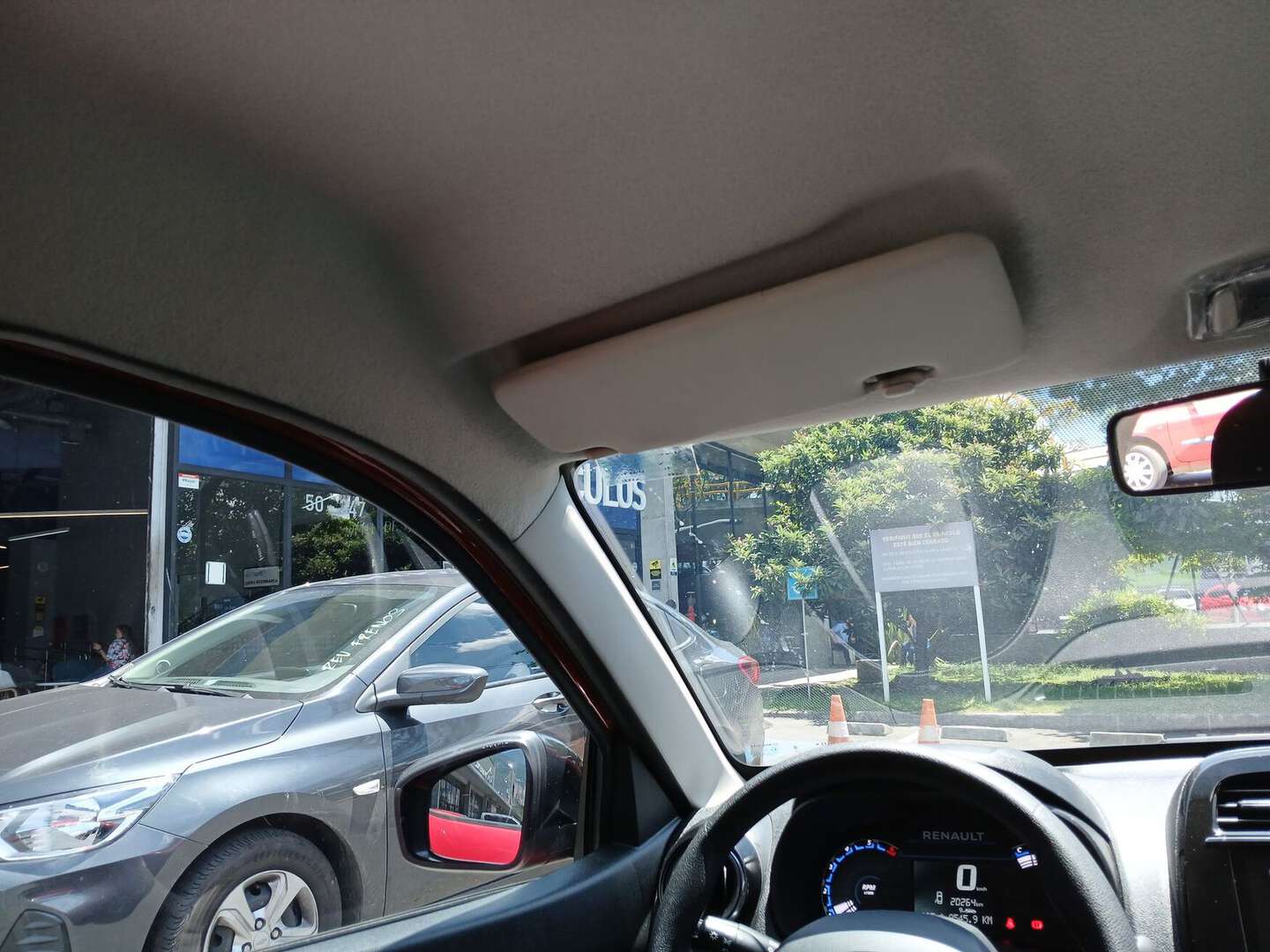 Renault - Kwid - 2025