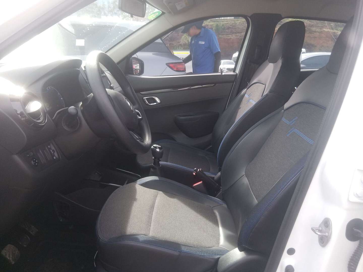 Renault - Kwid - 2026