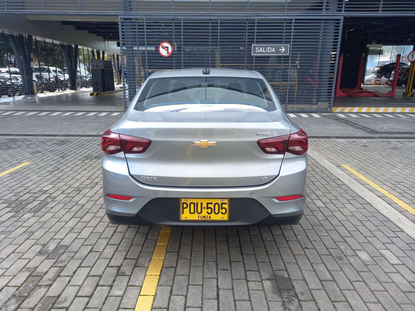 Chevrolet - Onix - 2025