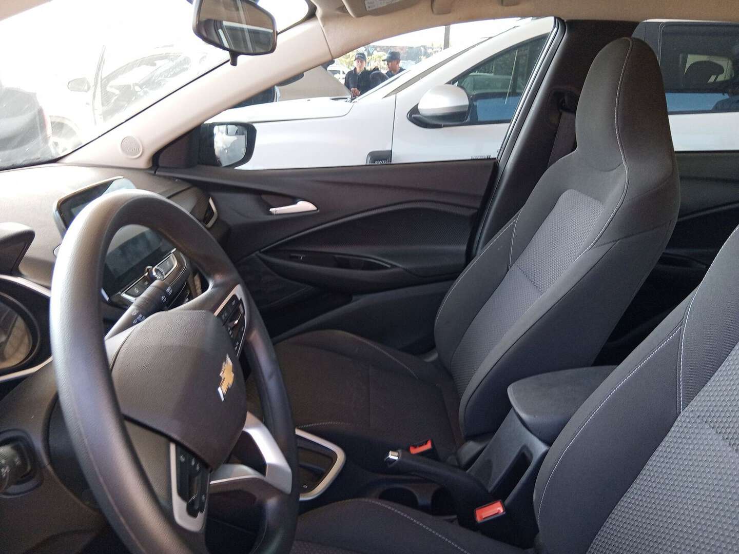 Chevrolet - Onix - 2025