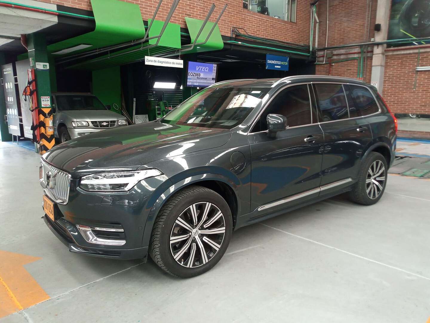 Volvo - XC90 - 2021