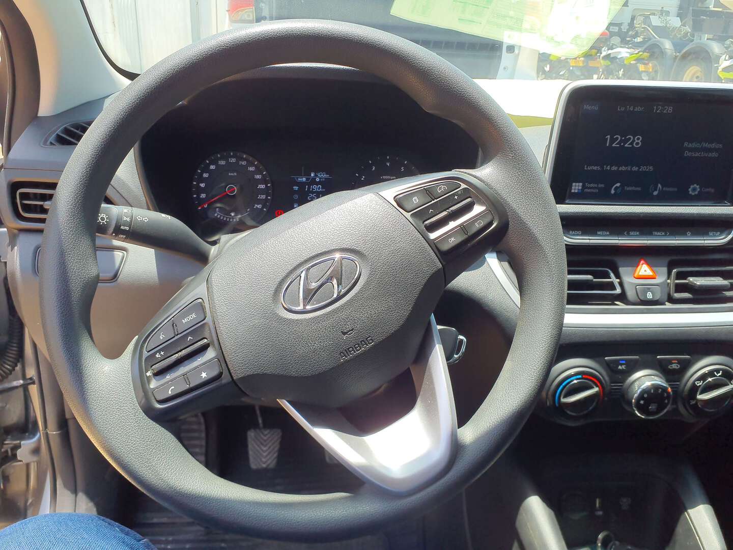 Hyundai - HB20S Accent - 2024
