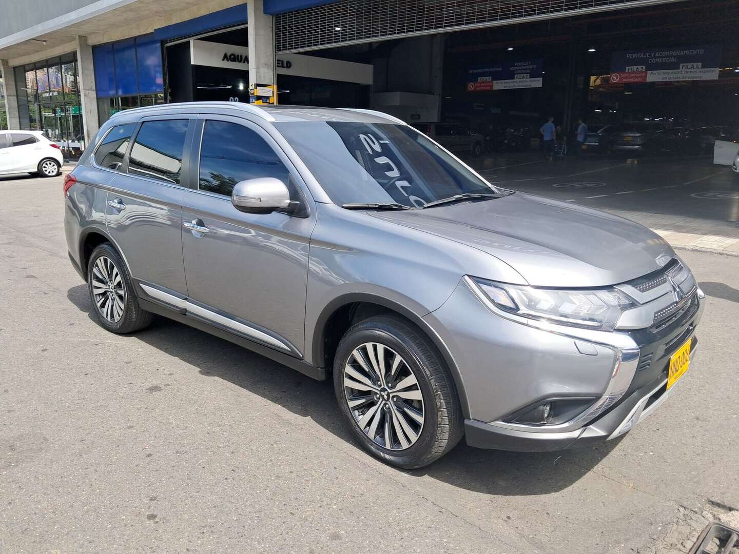 Mitsubishi - Outlander - 2024