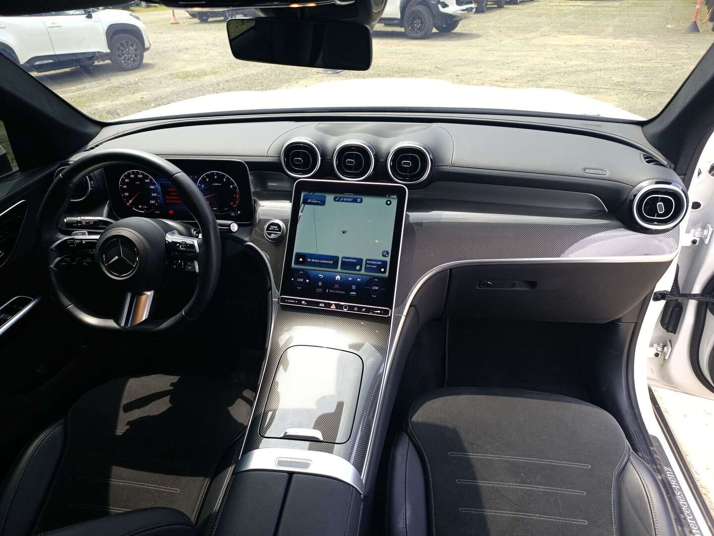 Mercedes Benz - GLC300 - 2025