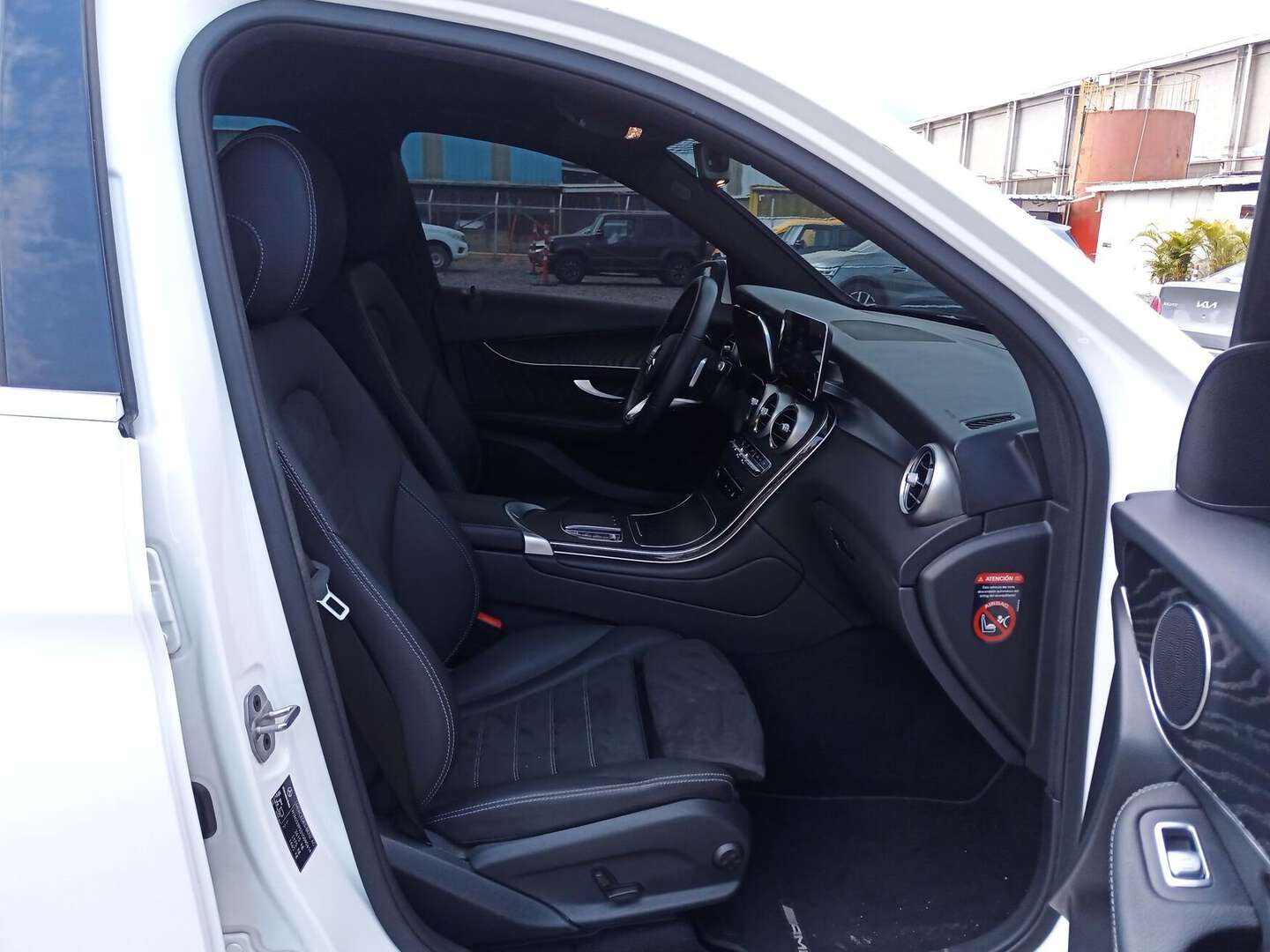 Mercedes Benz - GLC300E - 2022
