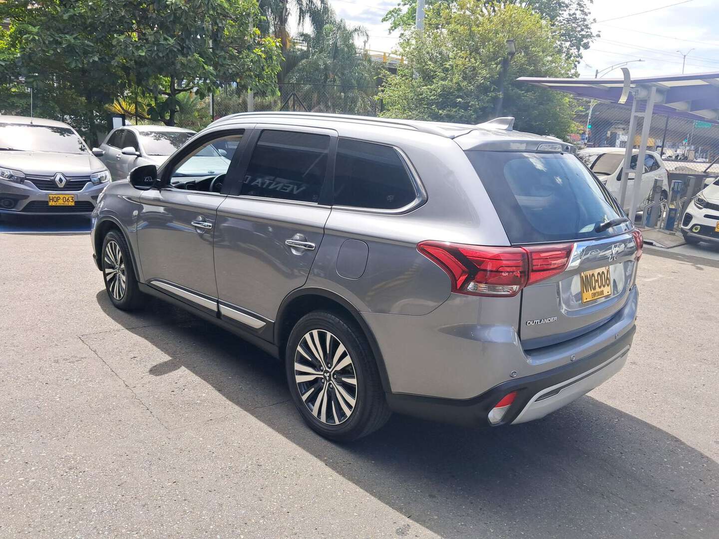 Mitsubishi - Outlander - 2024