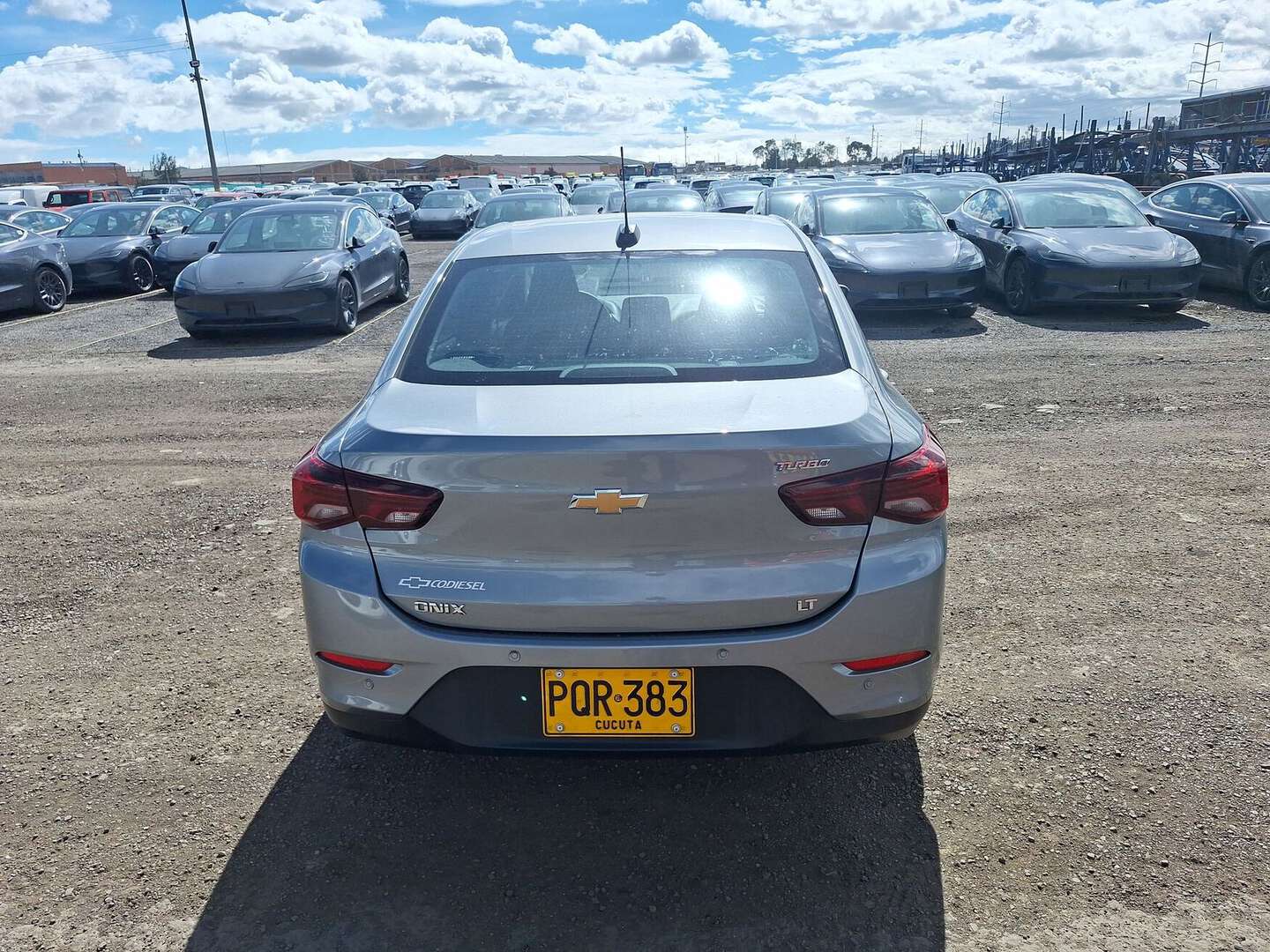 Chevrolet - Onix - 2025