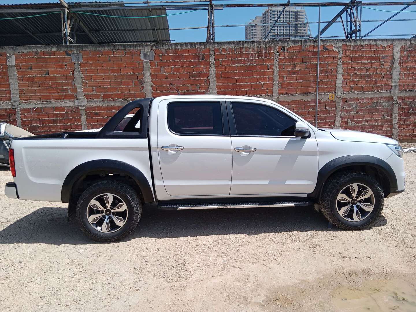 Jac - JT8 - 2023