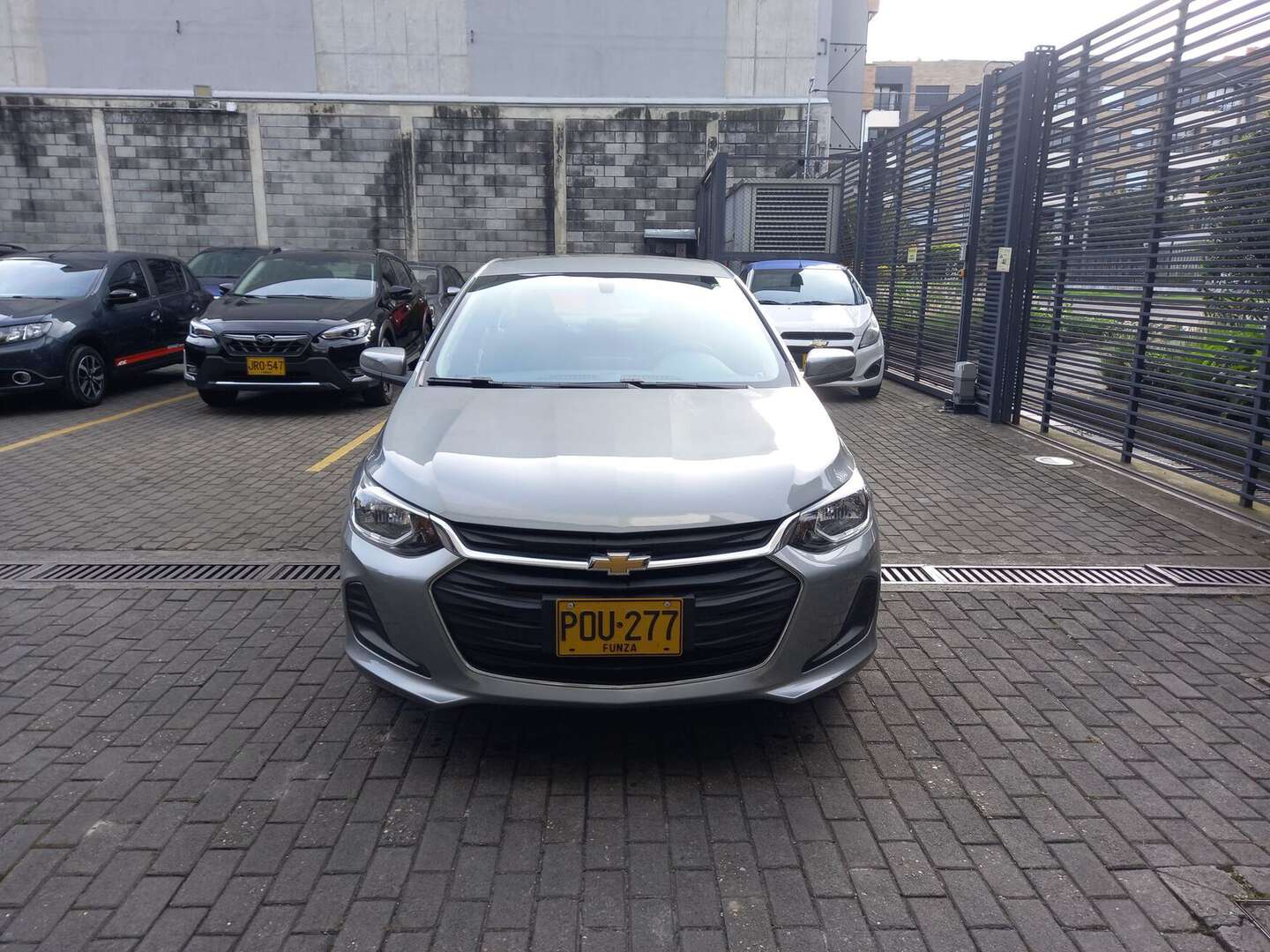 Chevrolet - Onix - 2025