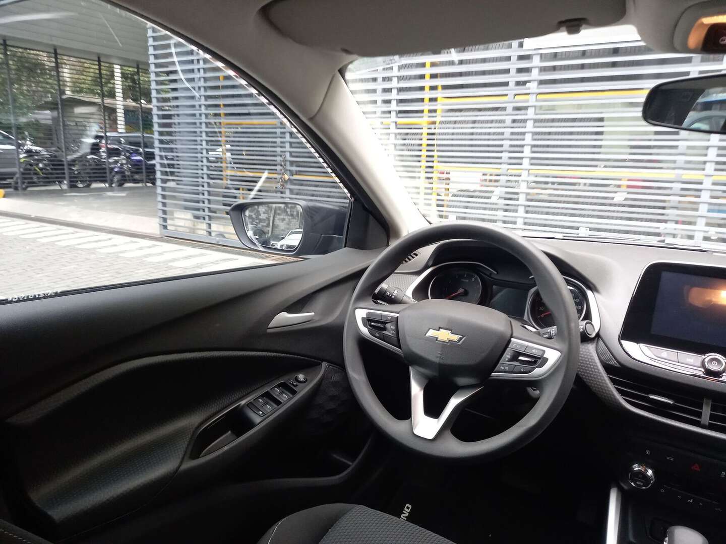 Chevrolet - Onix - 2025