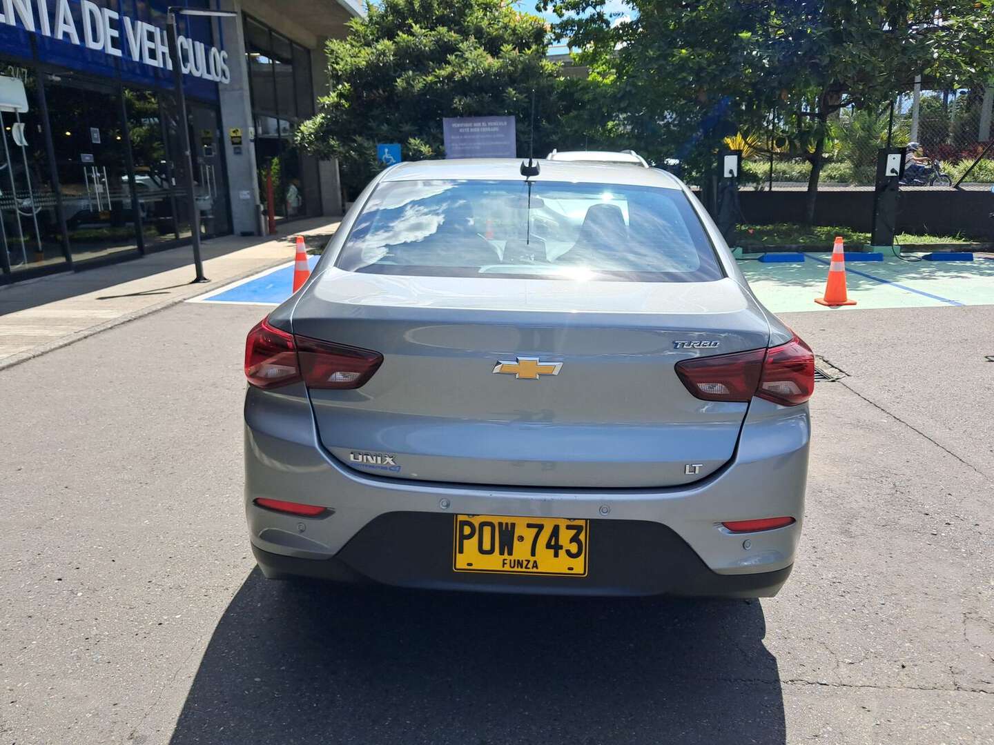 Chevrolet - Onix - 2025