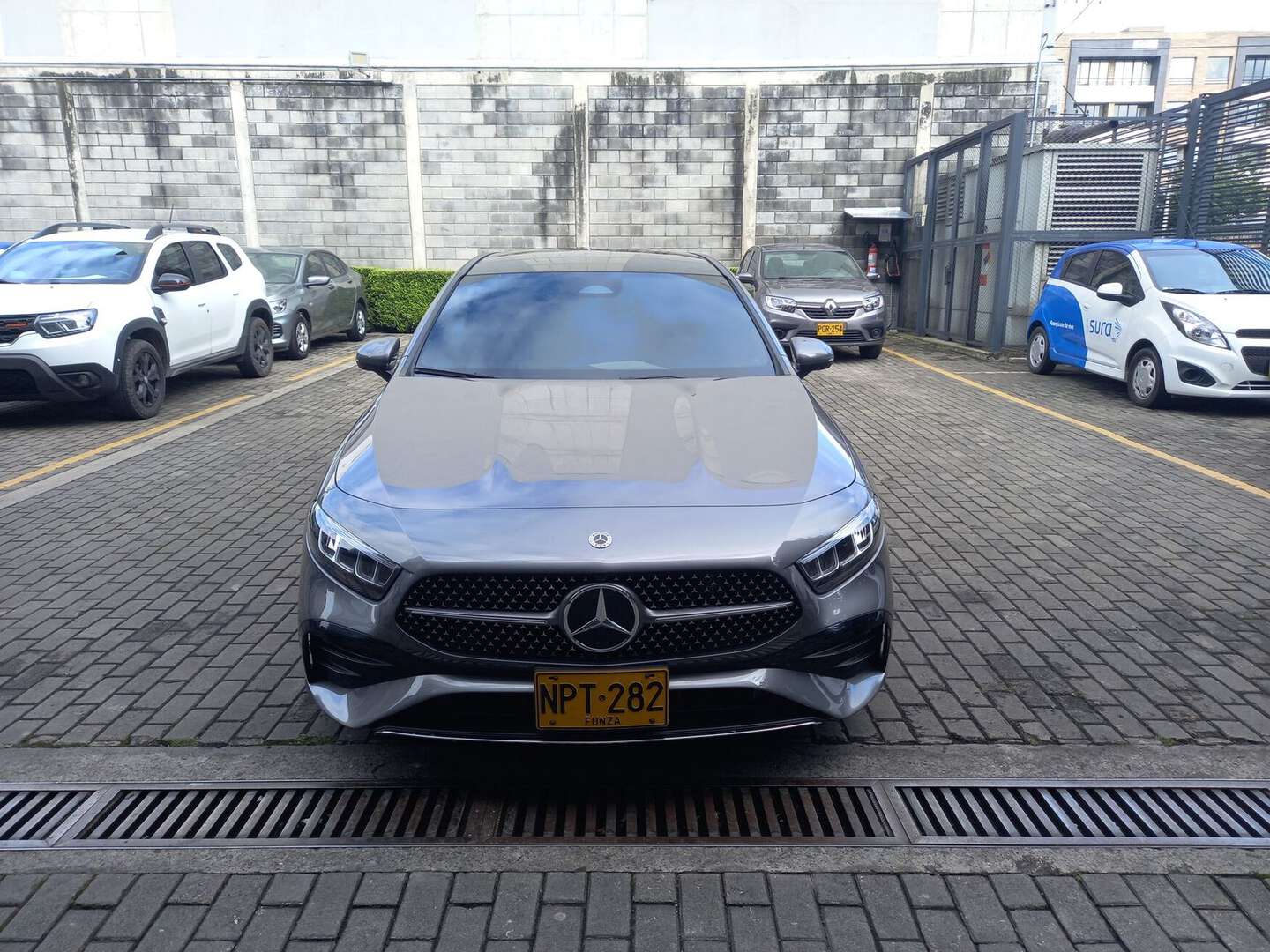 Mercedes Benz - A200 - 2023