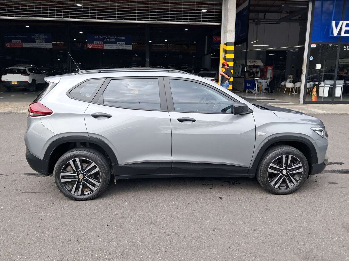 Chevrolet - Tracker - 2025