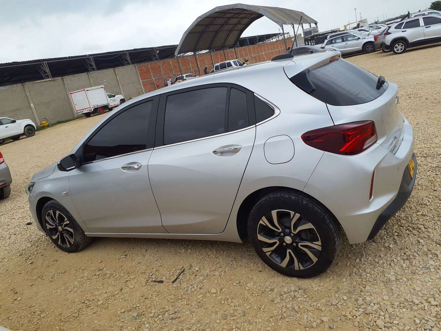 Chevrolet - Onix - 2023