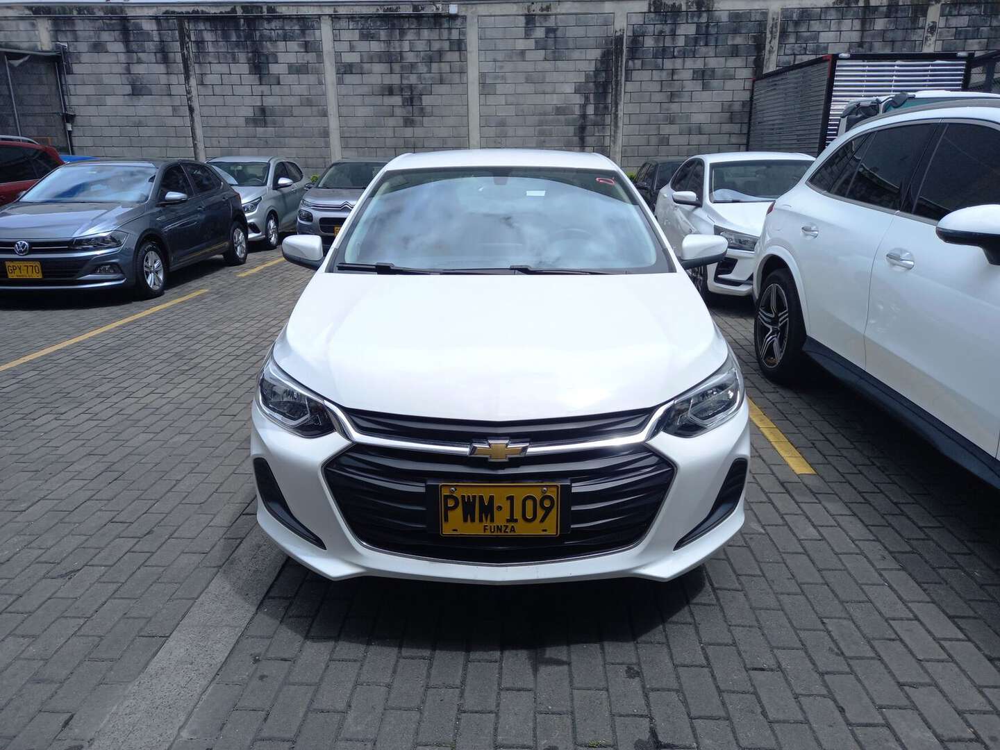 Chevrolet - Onix - 2025