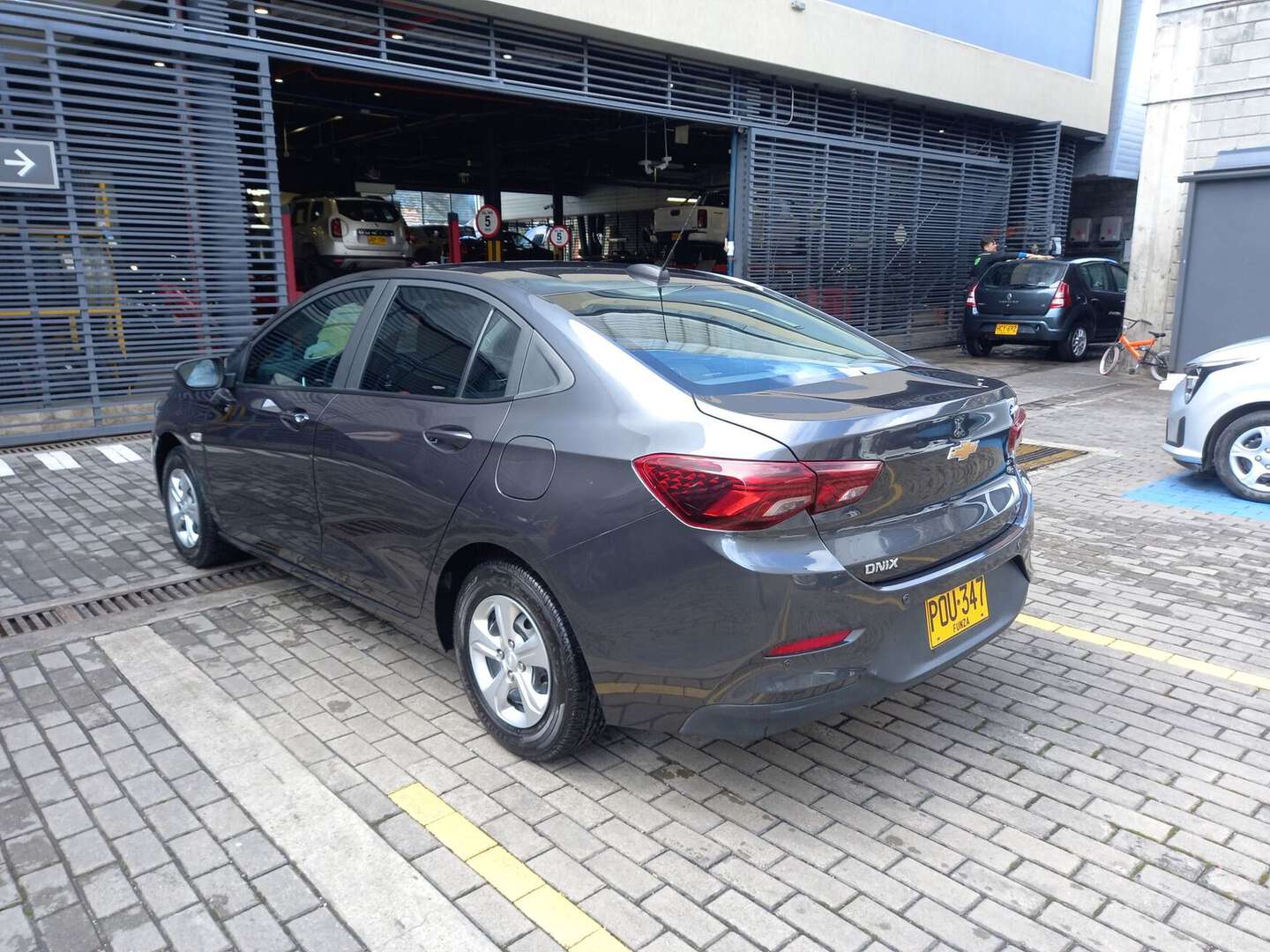 Chevrolet - Onix - 2025