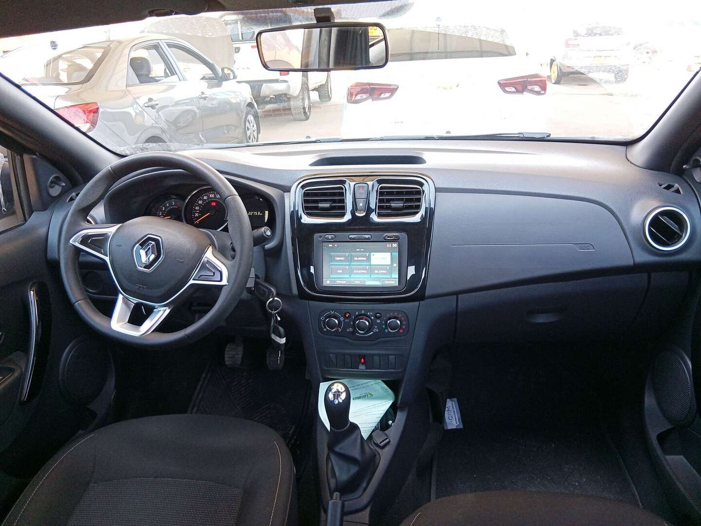 Renault - Logan - 2026