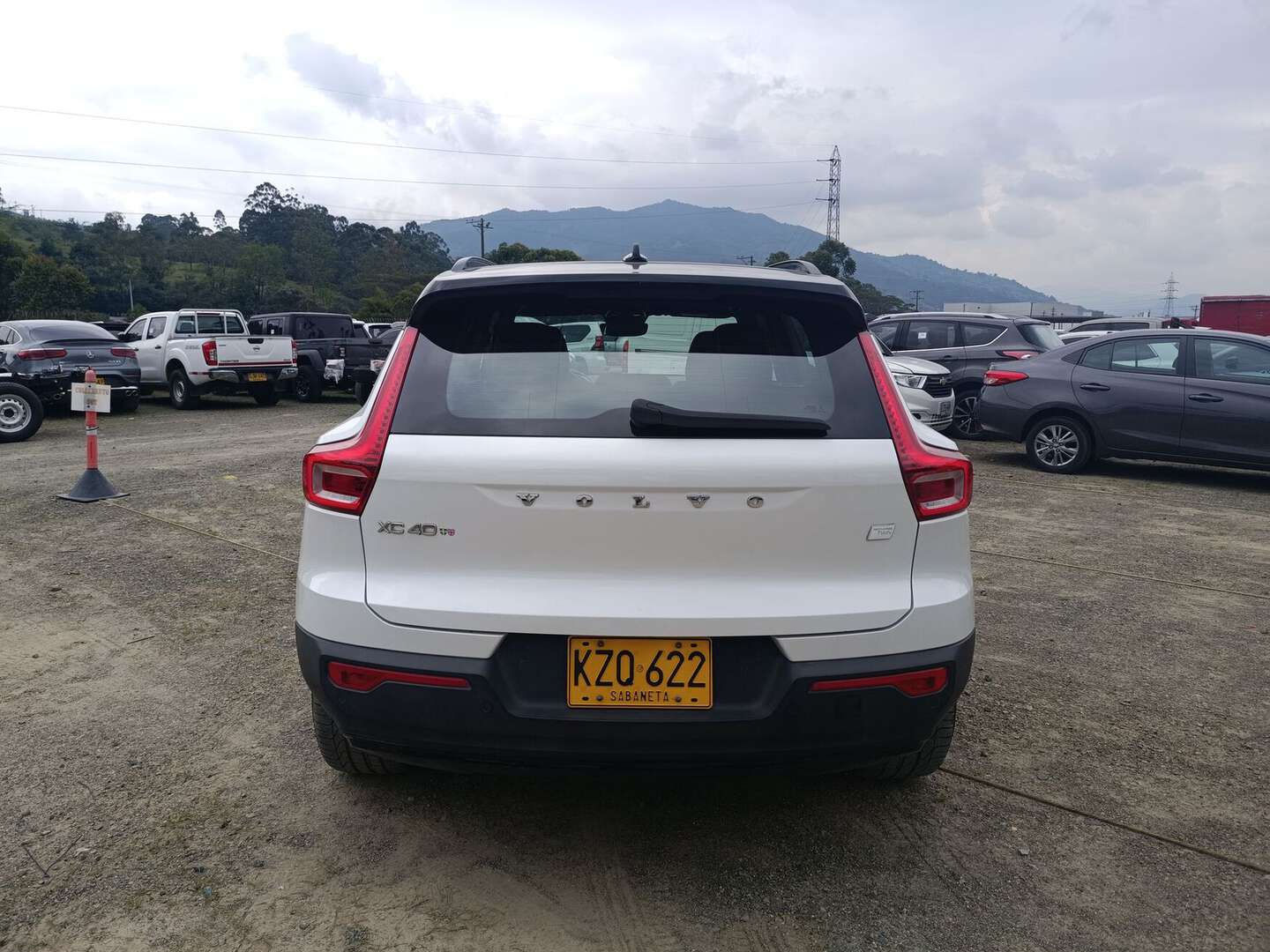 Volvo - XC40 - 2022