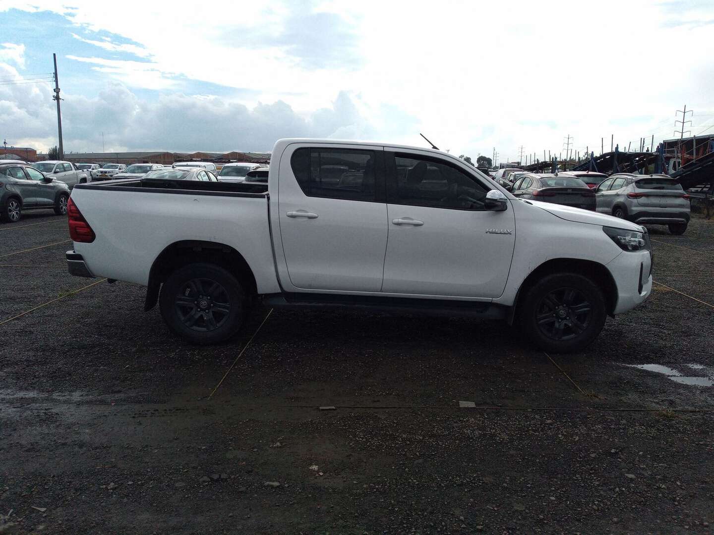 Toyota - Hilux - 2023