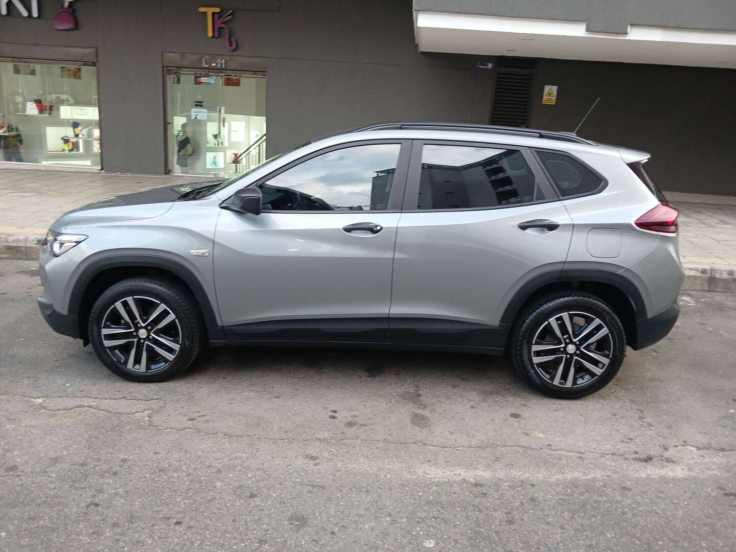Chevrolet - Tracker - 2025