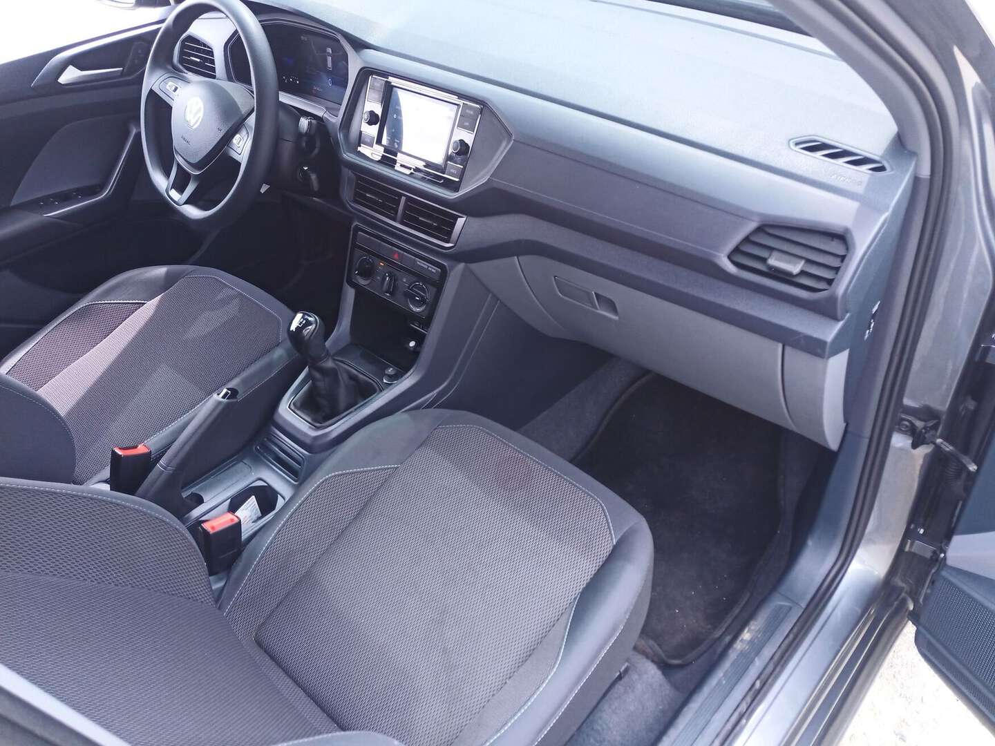 Volkswagen - T-Cross - 2023