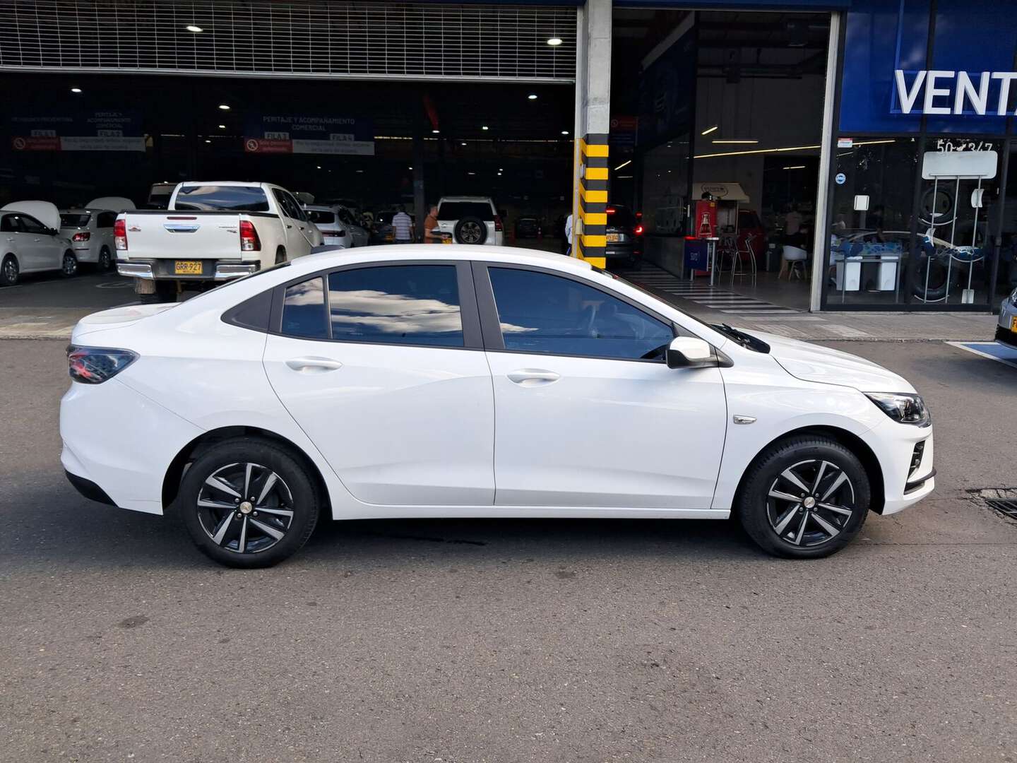 Chevrolet - Onix - 2026