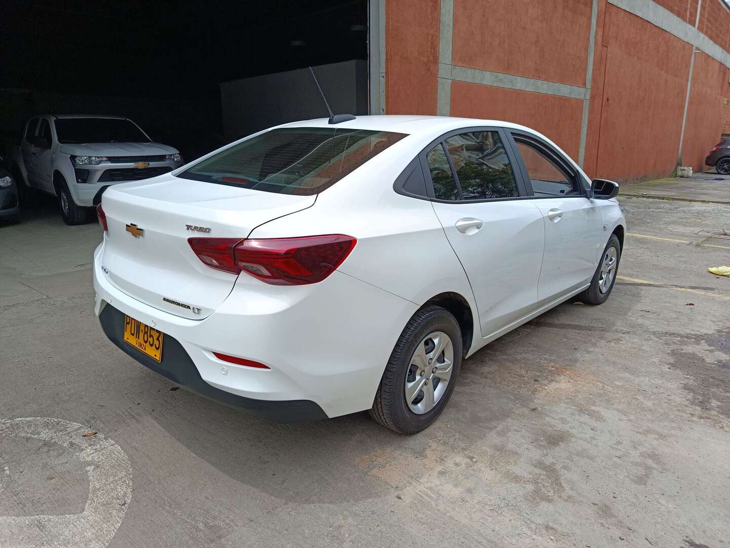 Chevrolet - Onix - 2025