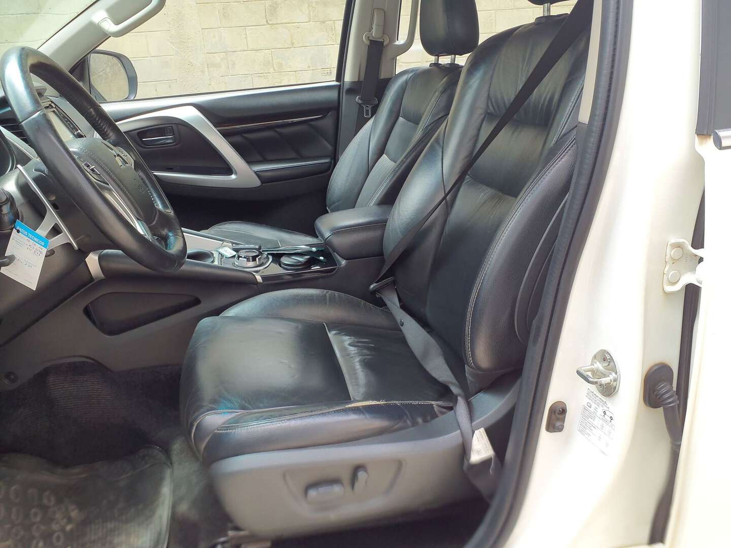 Mitsubishi - Montero Sport - 2020