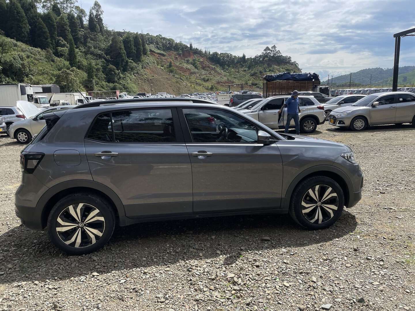 Volkswagen - T-Cross - 2022