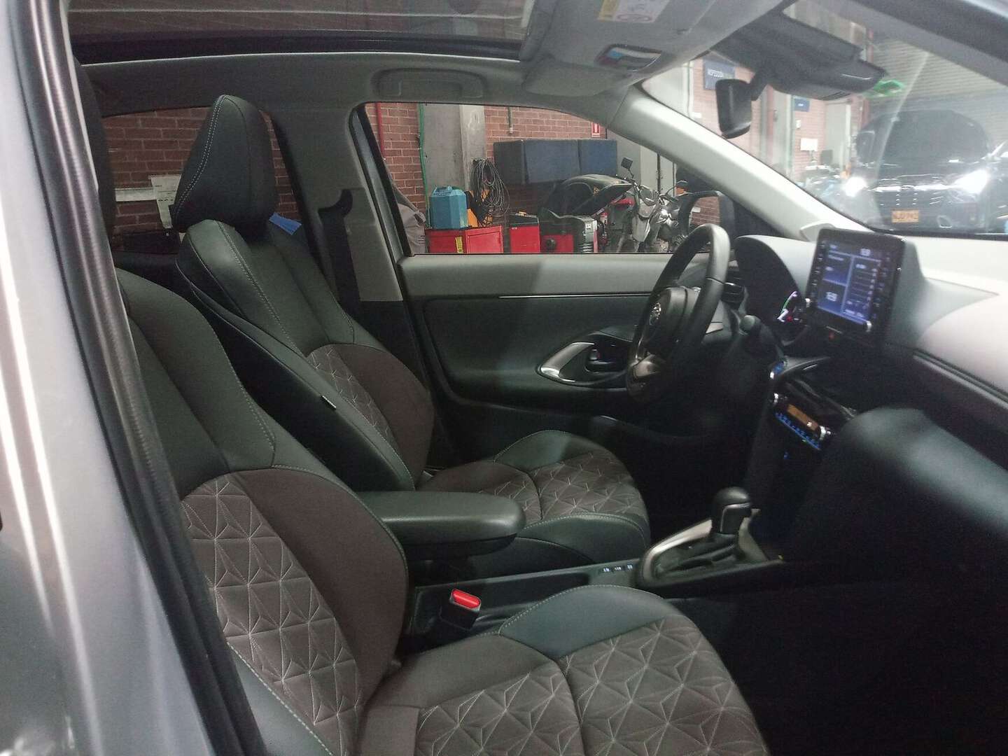 Toyota - Yaris - 2024